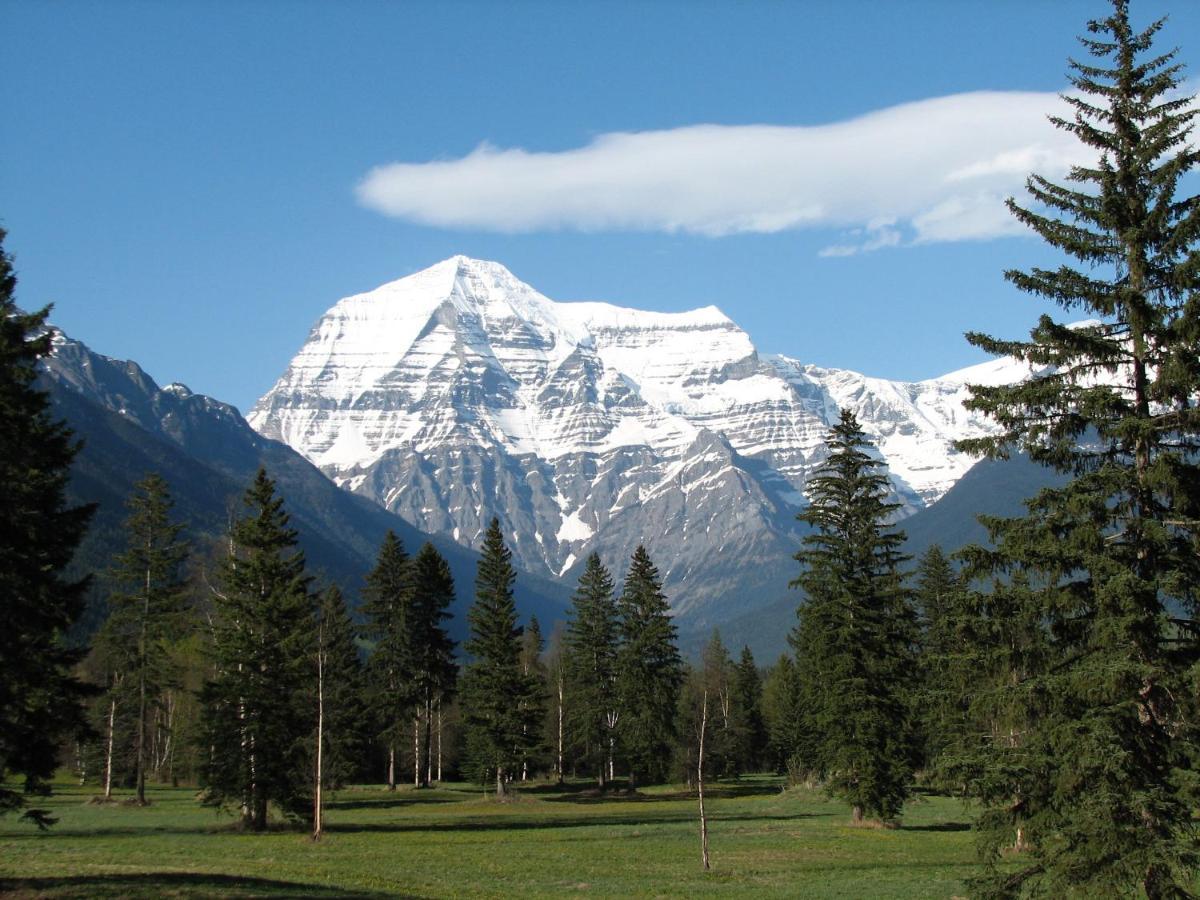 Mount Robson Lodge Екстер'єр фото