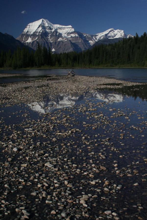Mount Robson Lodge Екстер'єр фото