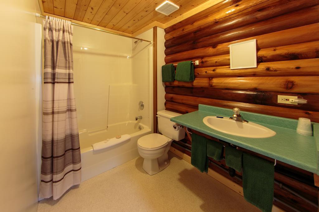 Mount Robson Lodge Екстер'єр фото
